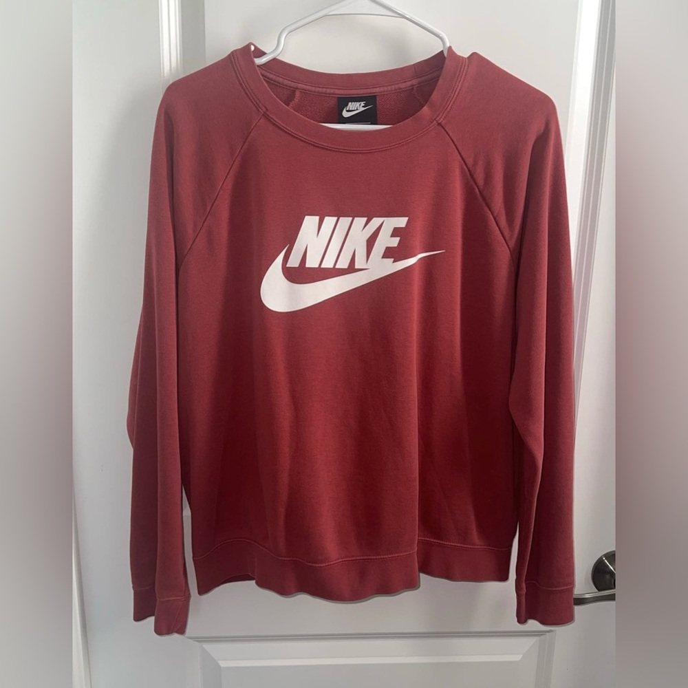 Nike Maroon Cropped Crew Neck Women’s Large sweater